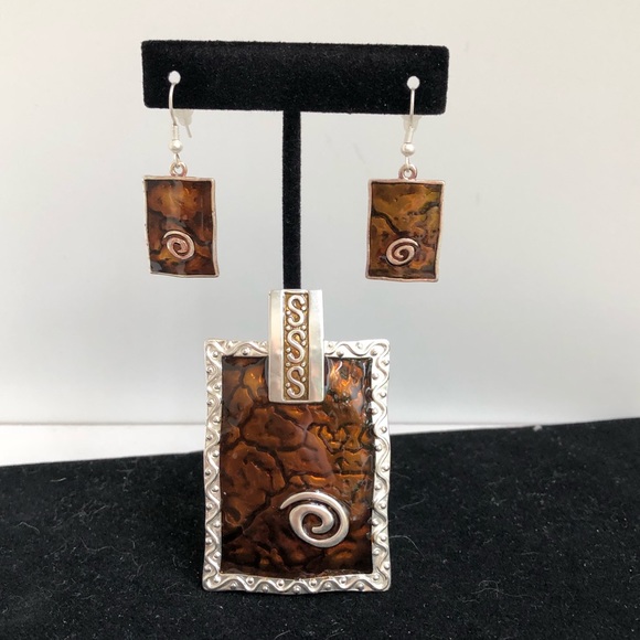 Chocolate and Silver pendant and earrings set 💋 - Picture 8 of 8